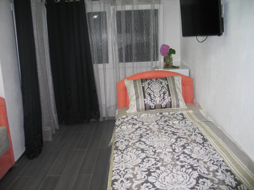 Guest House Dena Dobra Voda Habitación foto