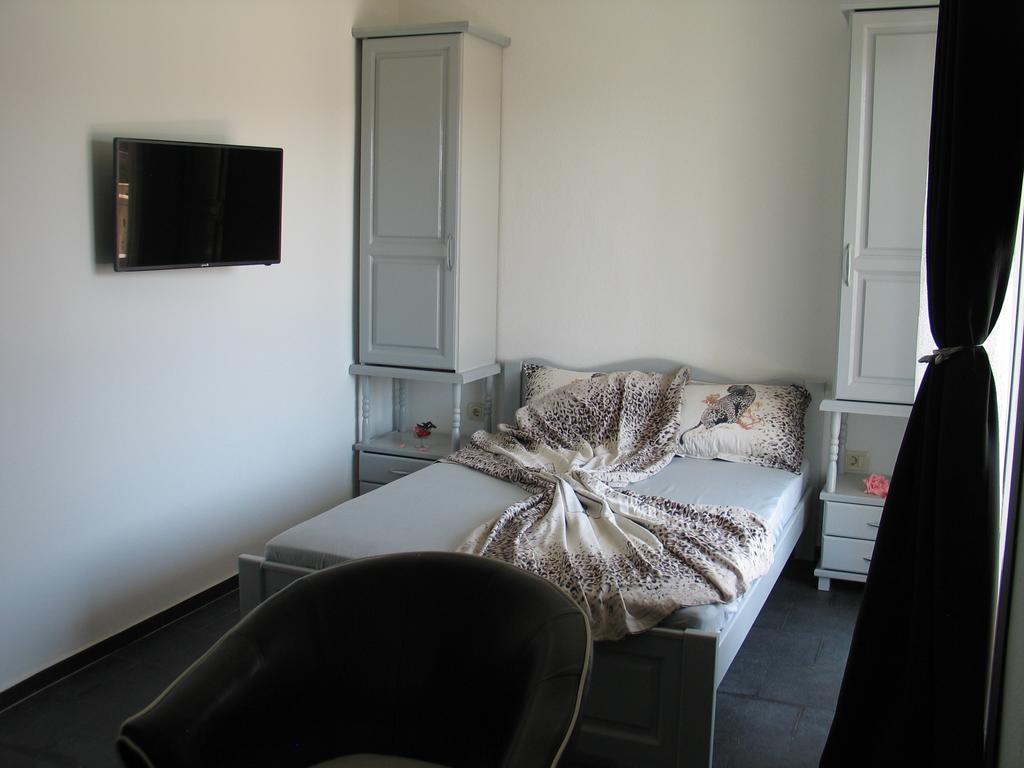 Guest House Dena Dobra Voda Habitación foto