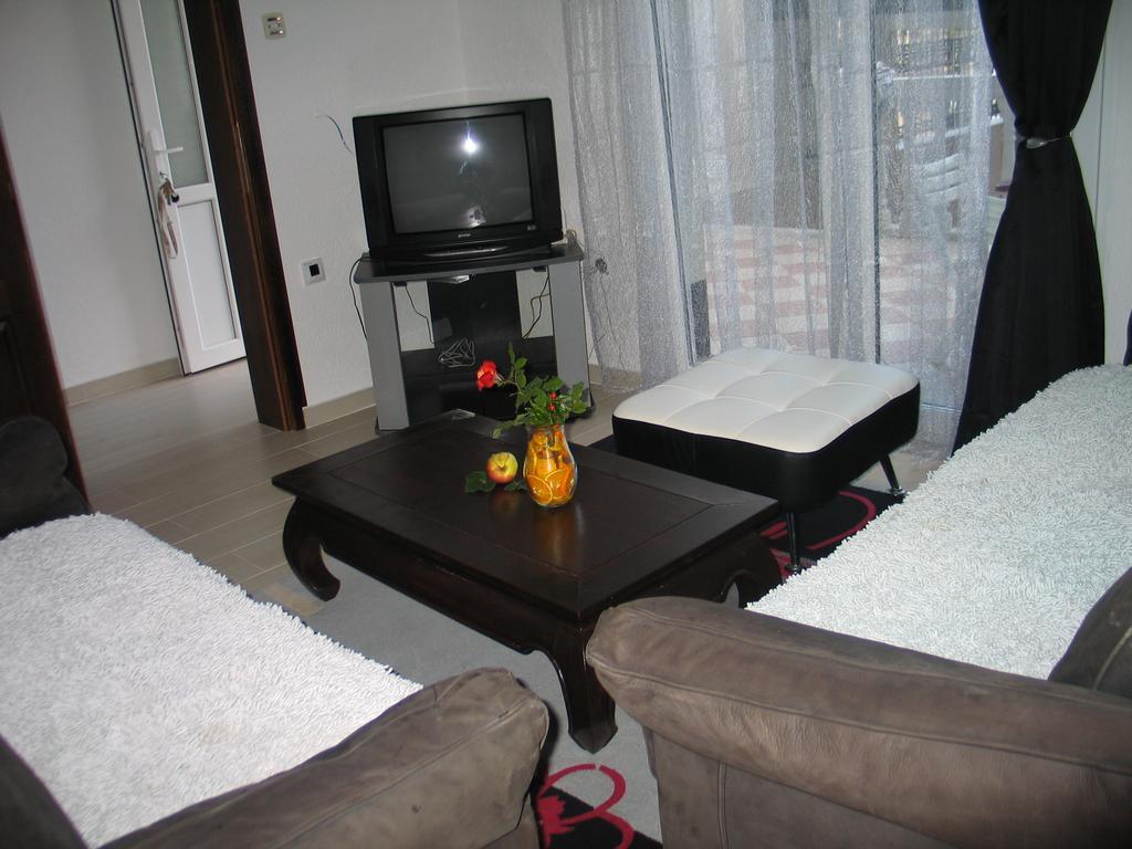 Guest House Dena Dobra Voda Exterior foto