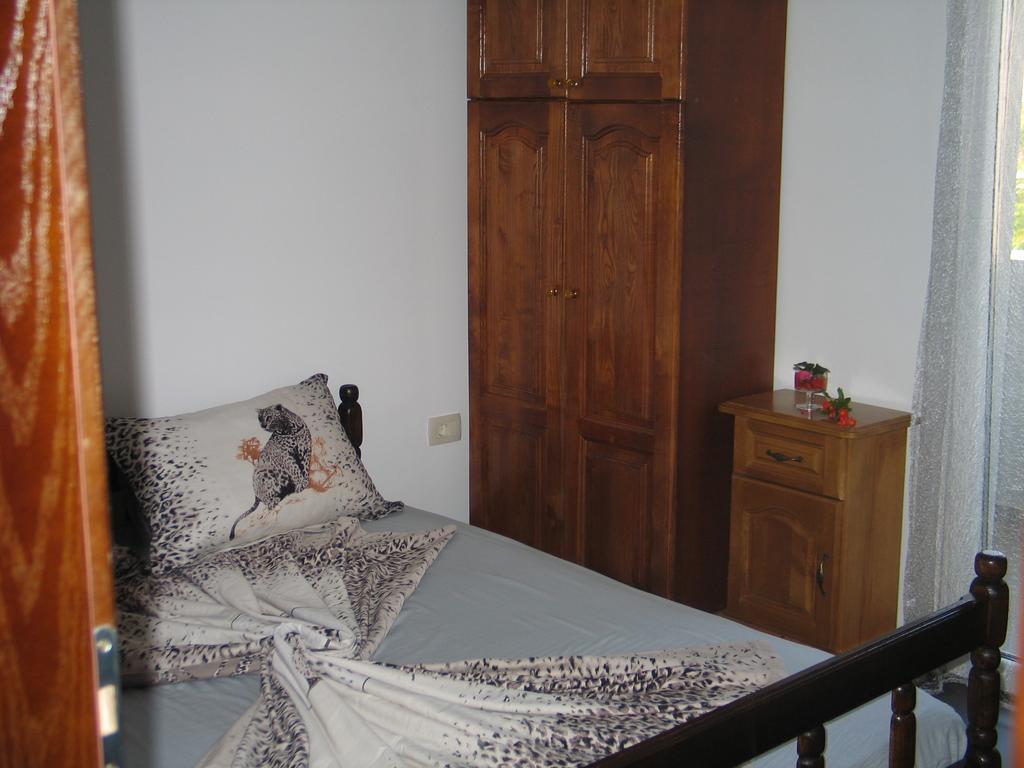 Guest House Dena Dobra Voda Habitación foto