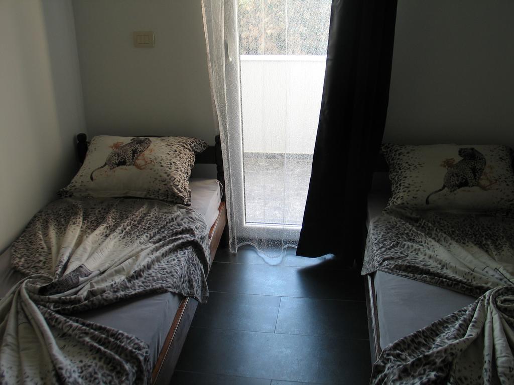 Guest House Dena Dobra Voda Habitación foto